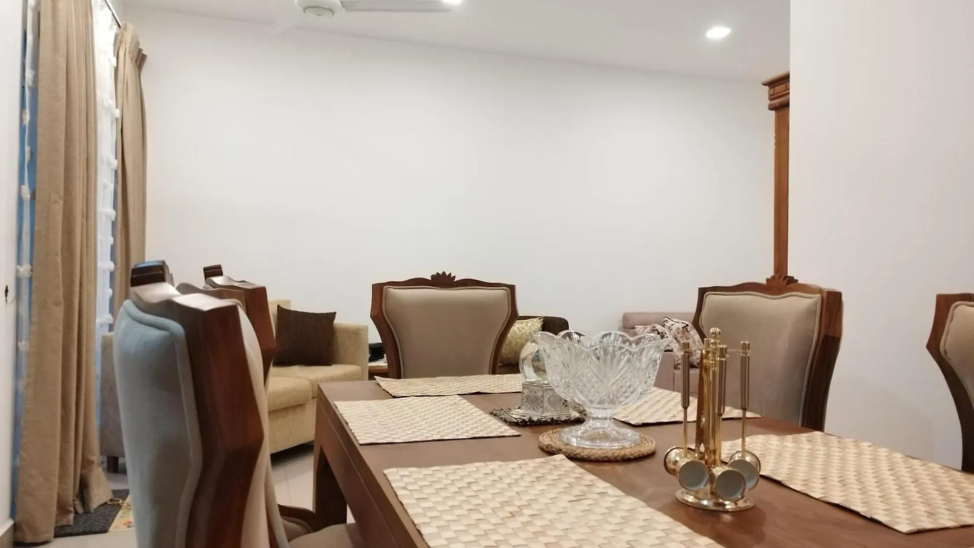 Vienti Serene Villa - Luxury Apartment Residence نيجومبو