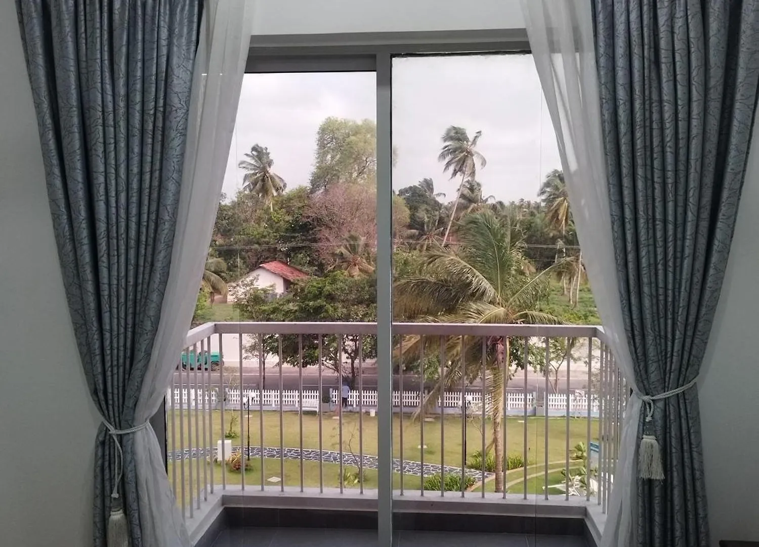 Vienti Serene Villa - Luxury Apartment Residence Negombo